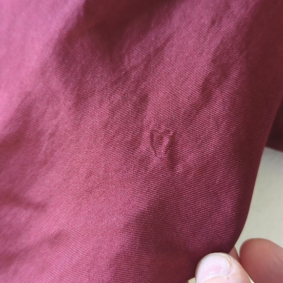 Burberrys Authentic Burgundy w Navy Trim Silk Scarf Vintage 26" x 26" - Picture 10 of 13